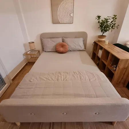 #central Kamara Stoudio